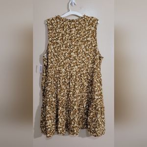 Womens plus size sleeveless dress